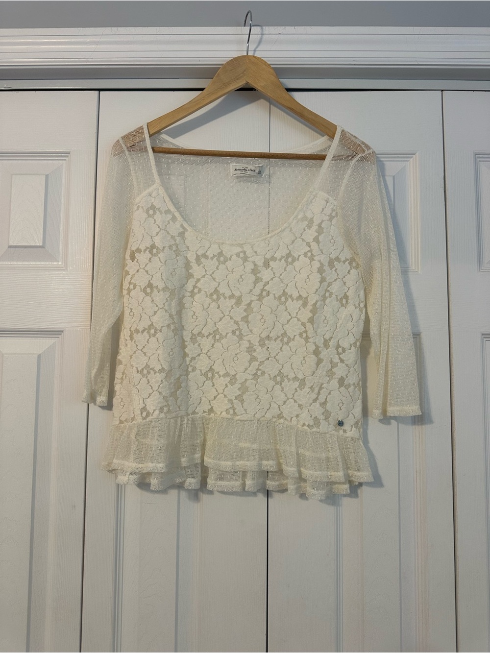 Abercrombie and Fitch Delicate Ivory Lace Peplum Women’s Top, Large